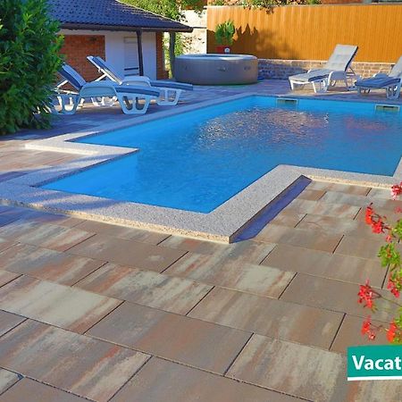 Vacation Home Alan 2 クレン・ヴァクフ エクステリア 写真