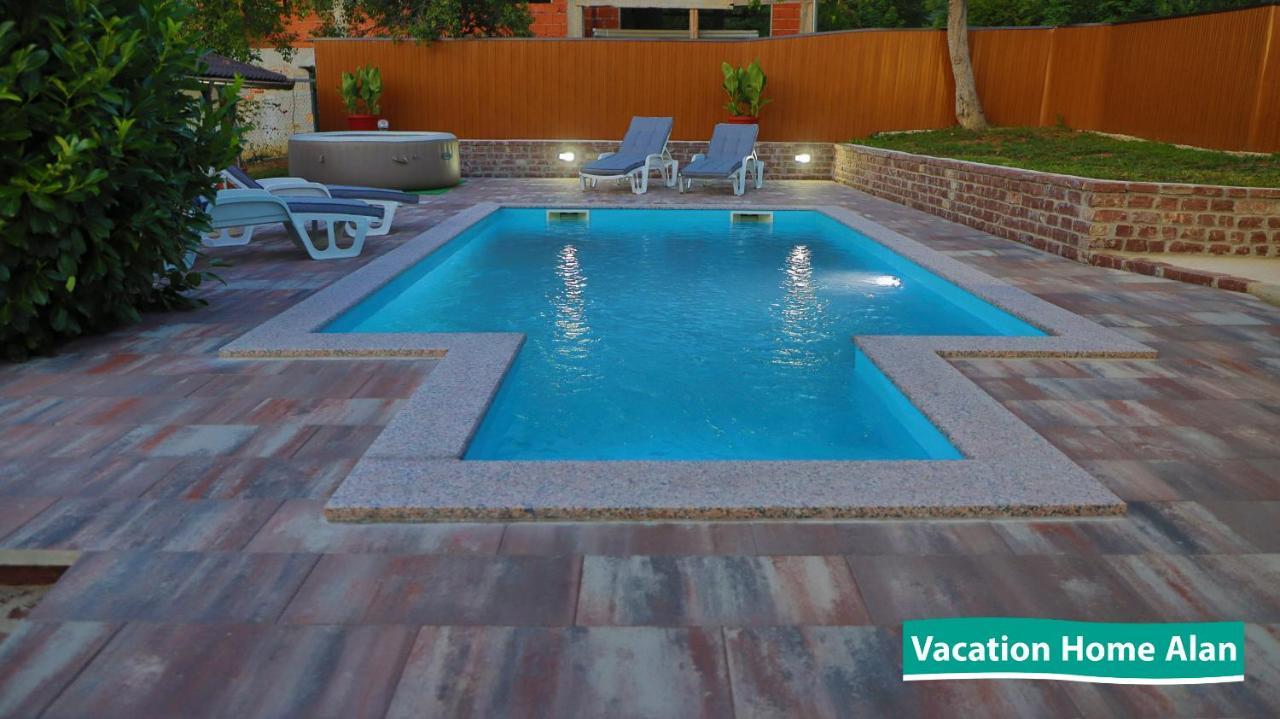 Vacation Home Alan 2 クレン・ヴァクフ エクステリア 写真