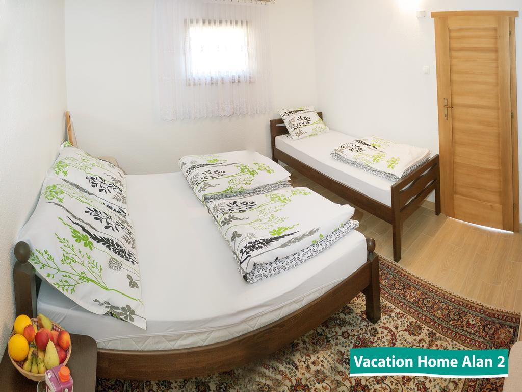 Vacation Home Alan 2 クレン・ヴァクフ エクステリア 写真